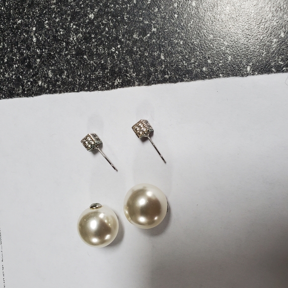 Earrings - Picture 3 of 4